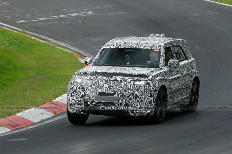 Land Rover’s Compact Defender Tests a Mysterious Rear-Mounted Box