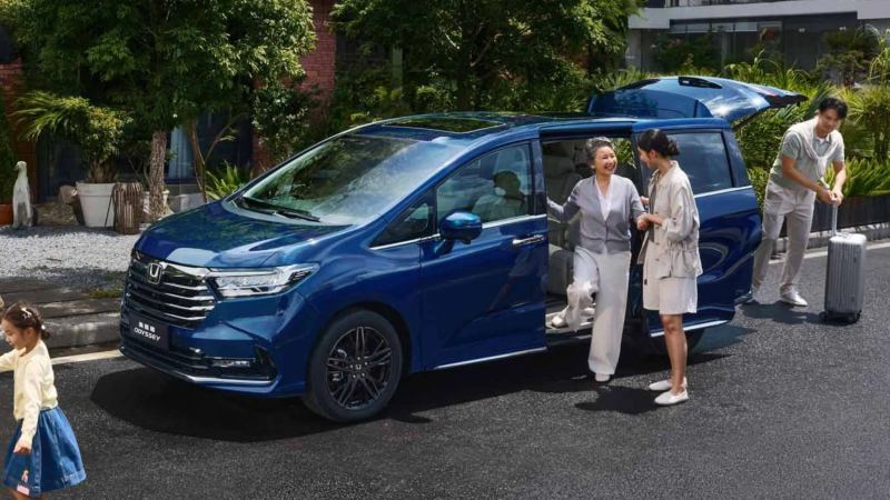 Aging Honda Odyssey Gets Bigger Entry-Level Screen and Major Price Cut in China