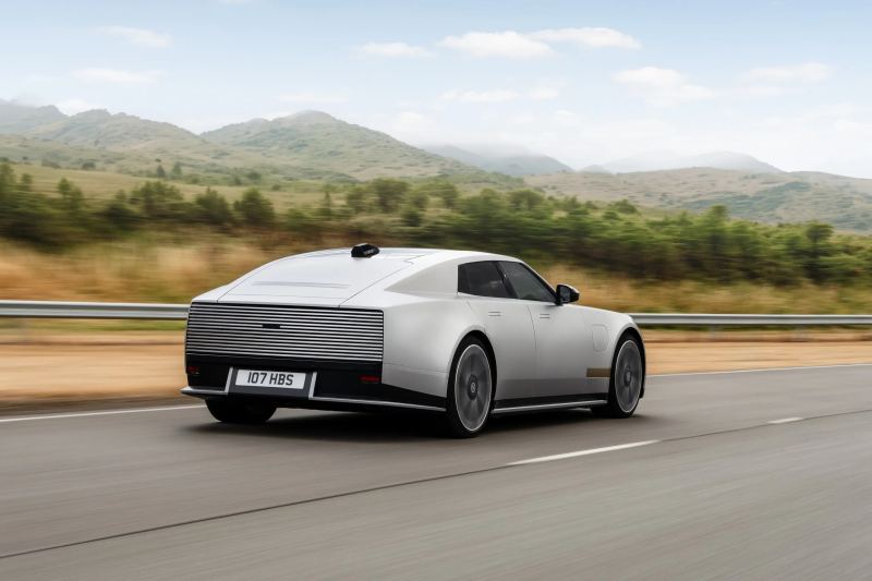 Jaguar Type 01 Debuts as a Radical, 1,015-HP Electric Bentley Rival