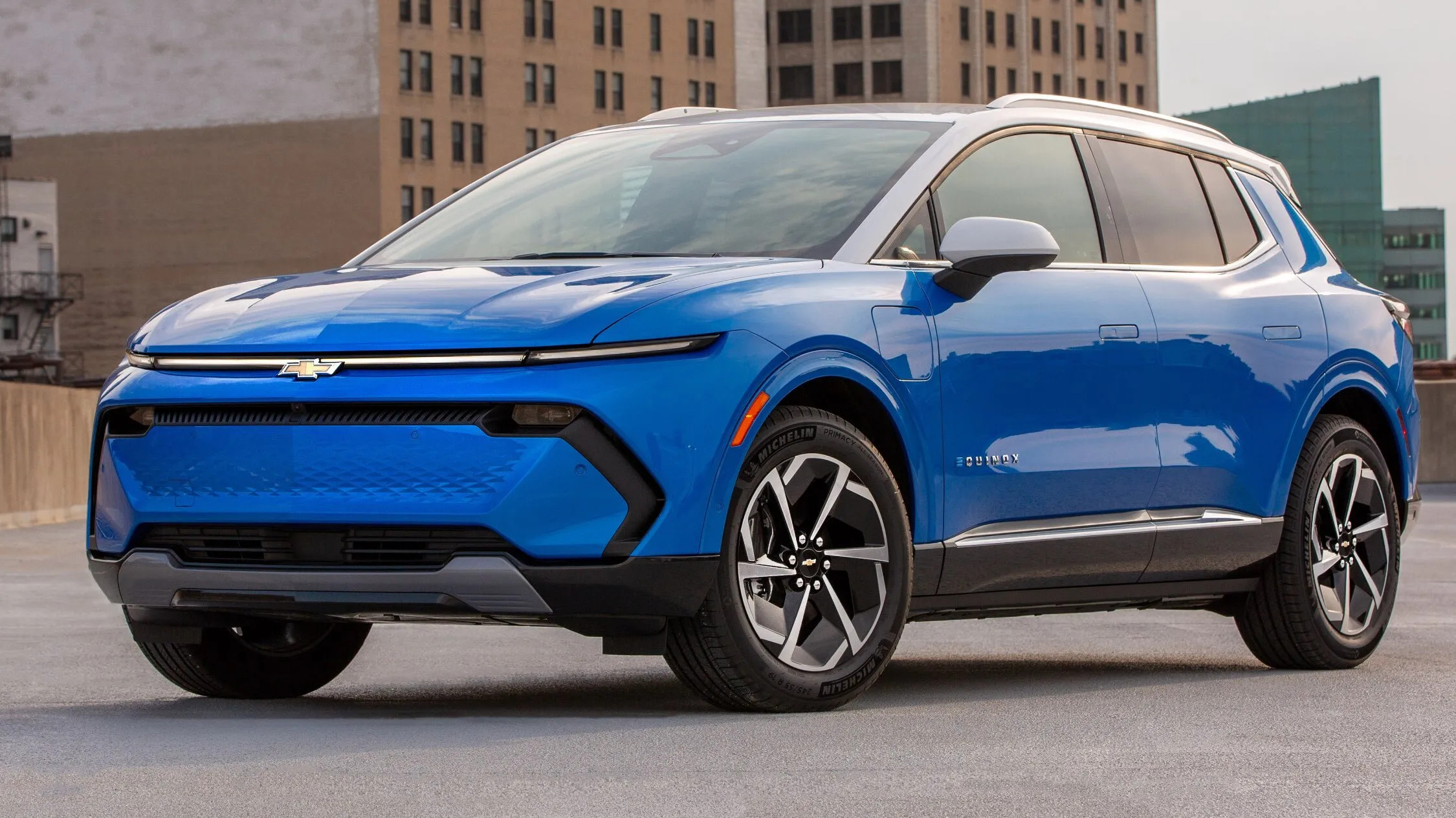 U.S. Hybrid Sales Surge as GM’s EV Strategy Falls Behind