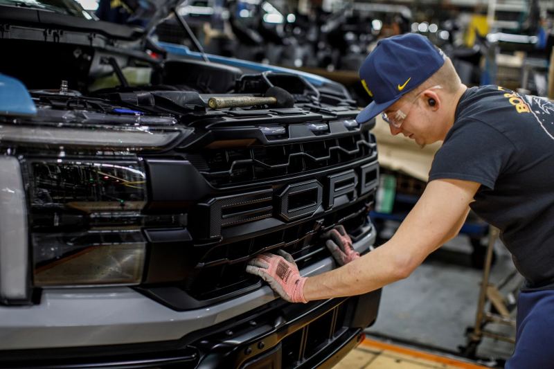 Ford F-150 Production Halted by Supplier Disruption