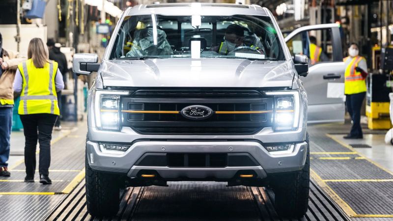 Trump Approves New US Fuel Economy Standards