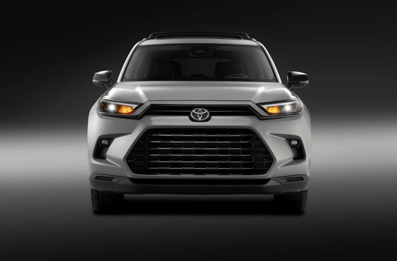 2027 Toyota Grand Highlander Woodland Adds a Touch of Off-Road Attitude