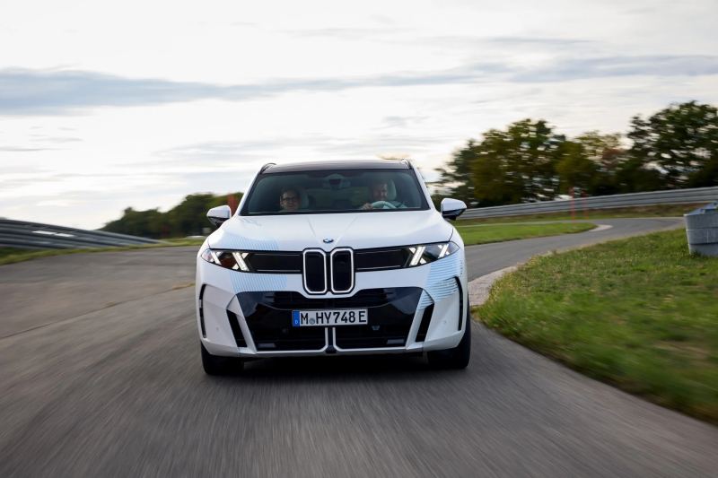 BMW Brings Uncamouflaged iX5 Hydrogen Closer to Production